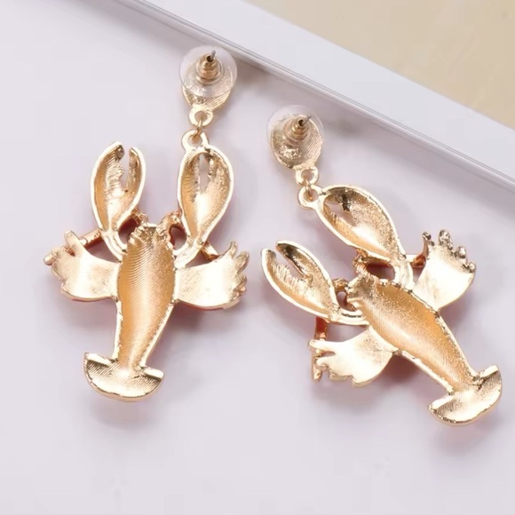 Lobster Pink Gold Earrings - Picture 10 of 16